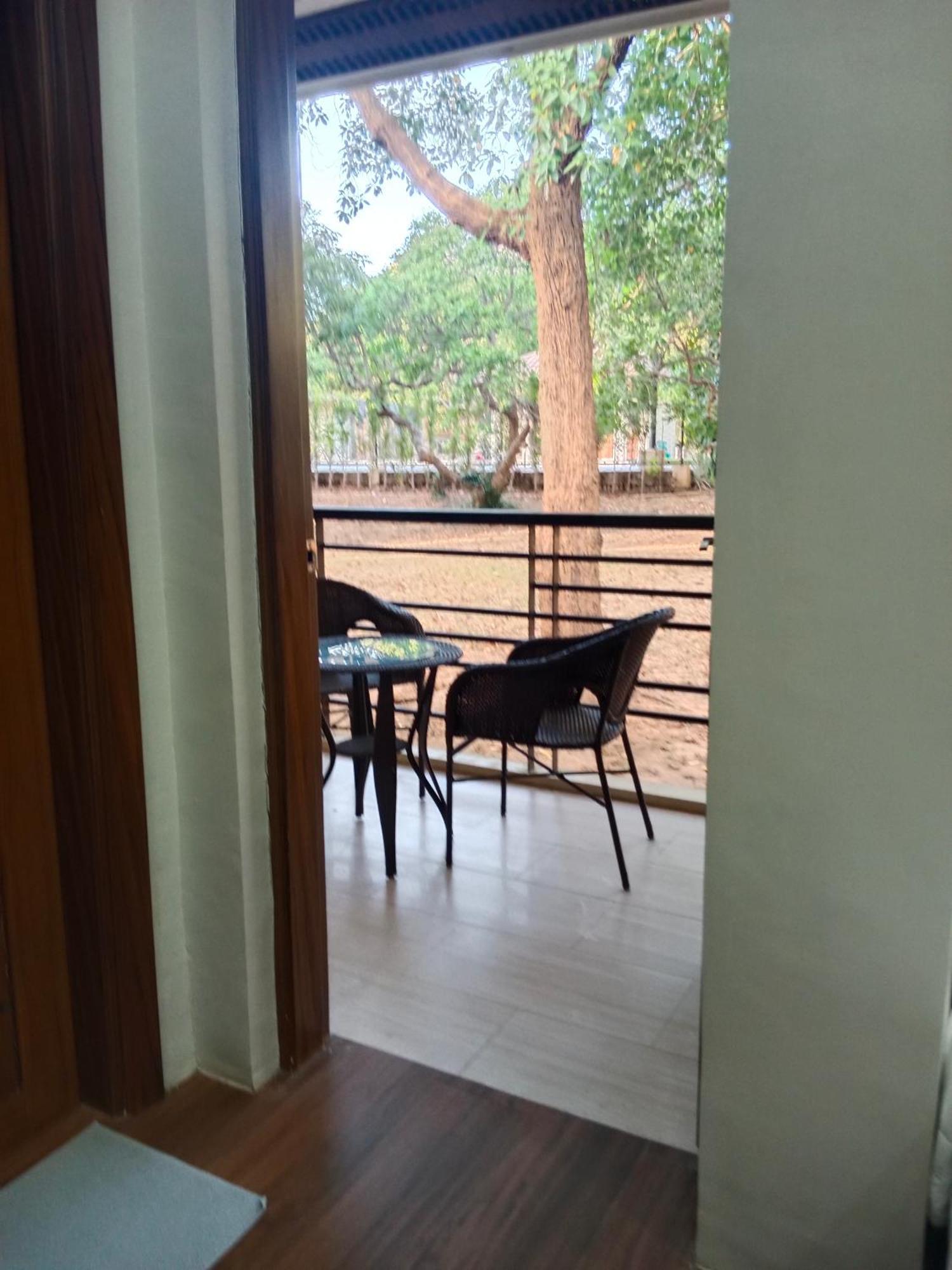 Villa Marilyn Resort And Hotel โกรอน ภายนอก รูปภาพ
