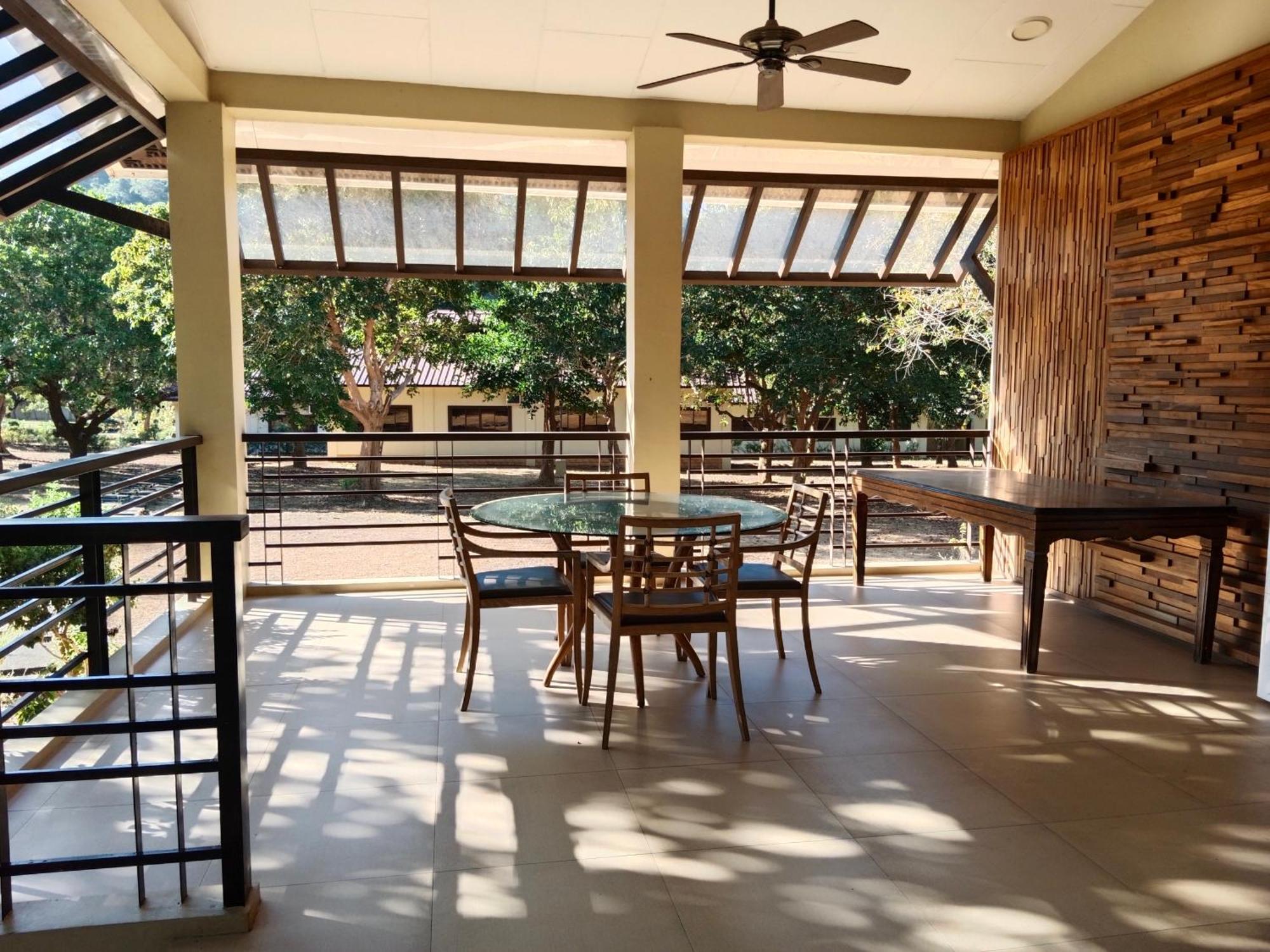 Villa Marilyn Resort And Hotel โกรอน ภายนอก รูปภาพ